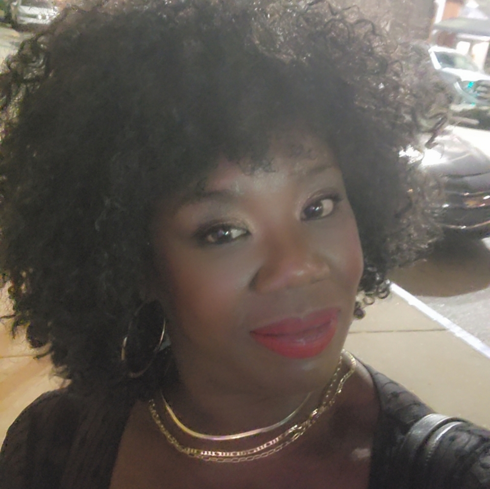 Meet your Posher, Nichelle